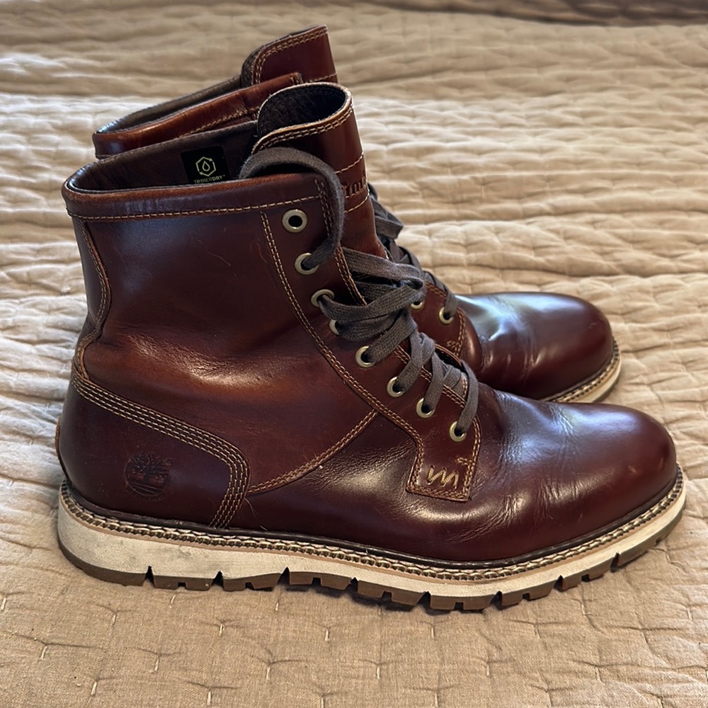 Timberland maroon, men’s size 10.5